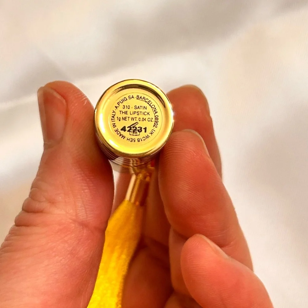 Carolina Herrera mini lipstick with tassels - Picture 4 of 13
